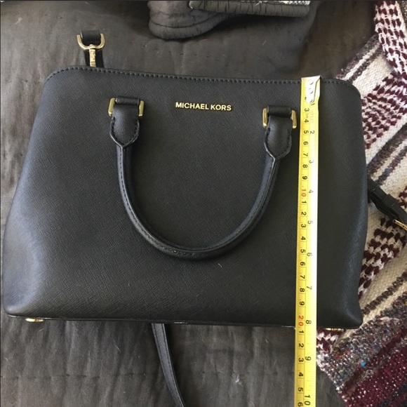 CLASSY BLACK CROSSBODY ✨ MICHAEL KORS ✨ LIKE NEW💕 - Picture 7 of 7